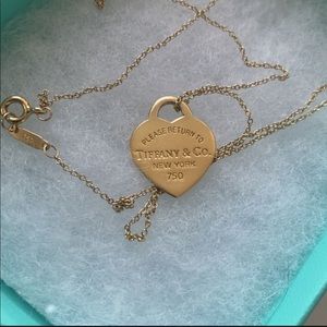 Tiffany 18k gold gold heart chain 18inch